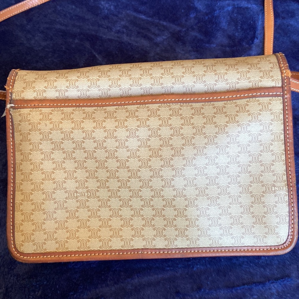Celine Vintage Tan and Brown Crossbody Bag with snap off strap for a clutch. - Picture 2 of 9